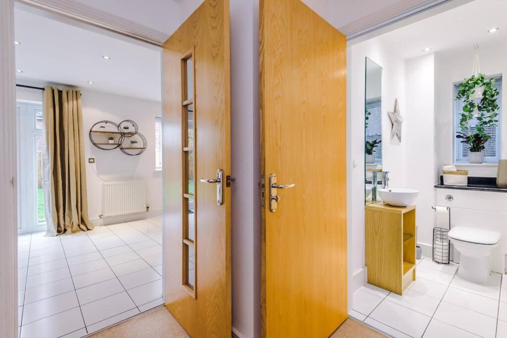 Luxurious Cosy 4Br Home Cheshire Saughall Exterior foto