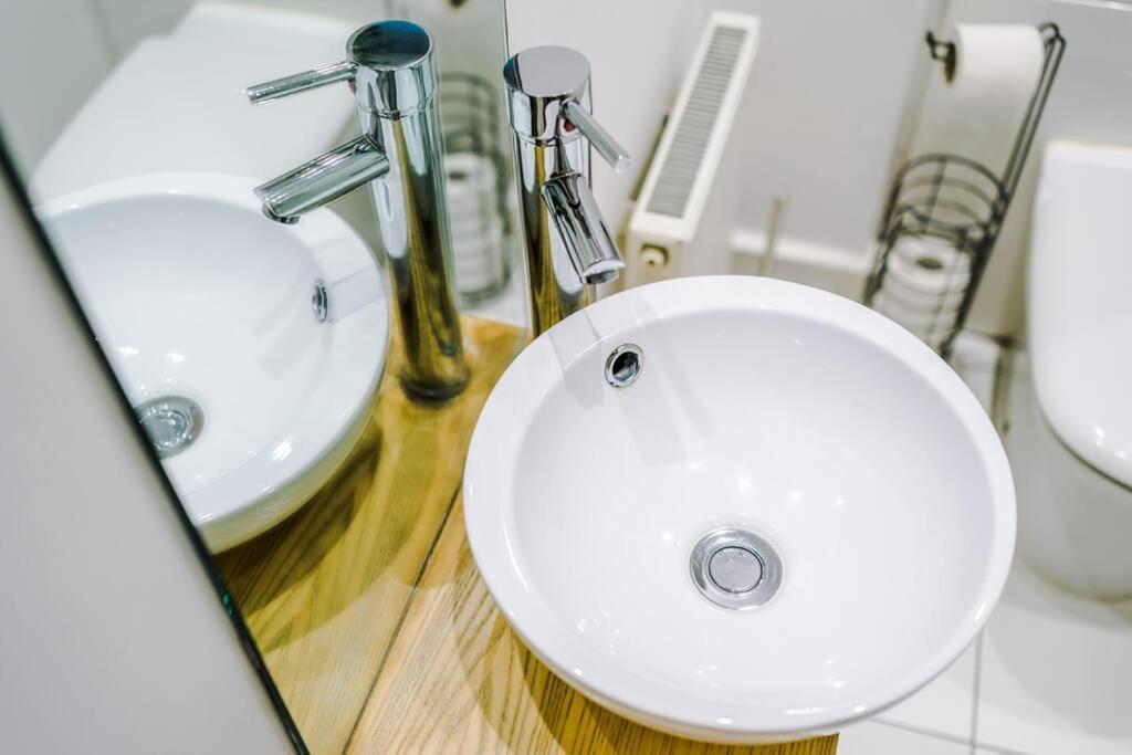 Luxurious Cosy 4Br Home Cheshire Saughall Exterior foto